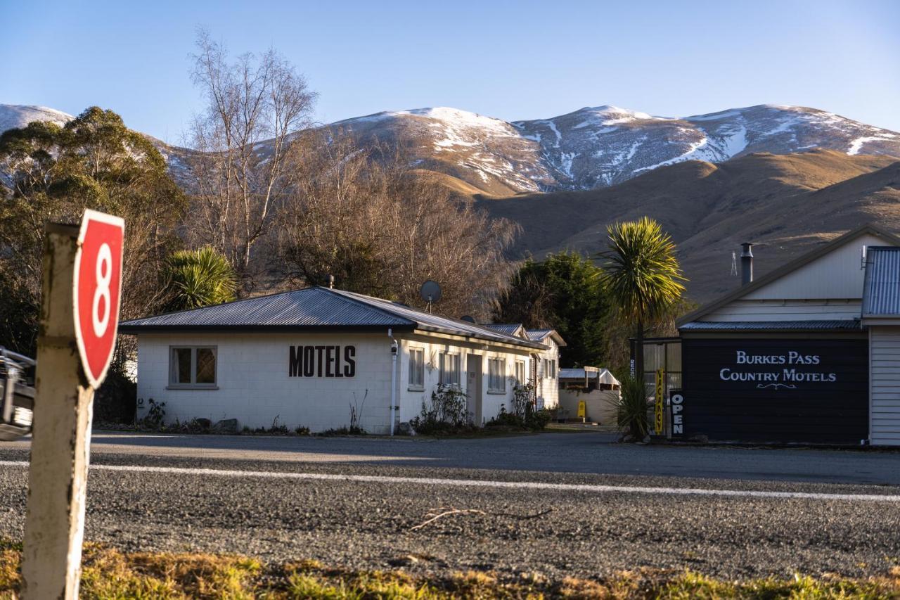 Burkes Pass Country Motels Exterior photo