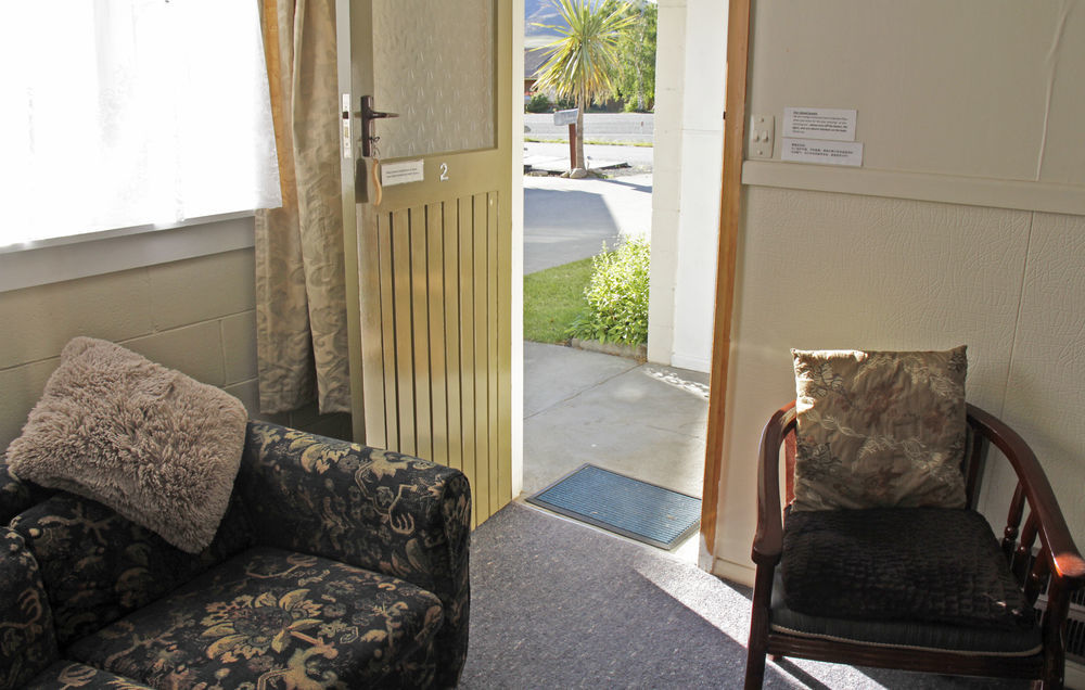 Burkes Pass Country Motels Exterior photo