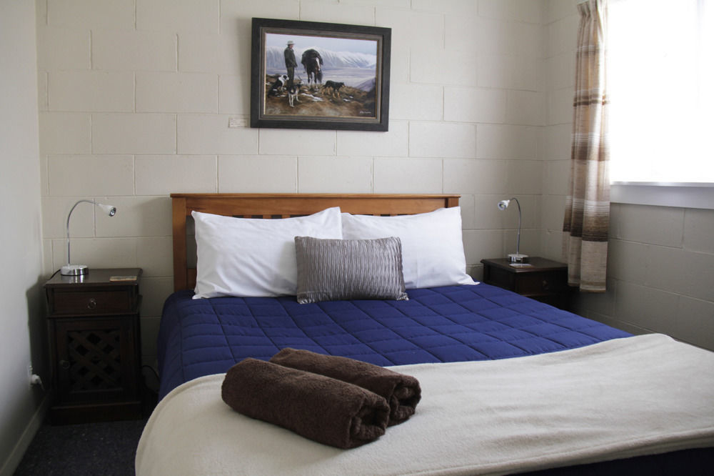 Burkes Pass Country Motels Exterior photo